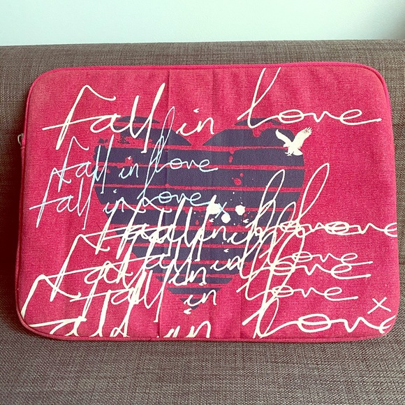American Eagle Outfitters Graphic Laptop Case